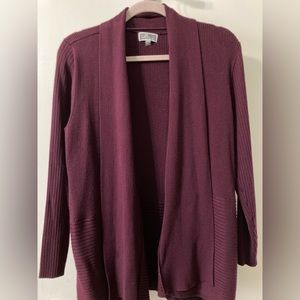 Soft and comfy ribbed maroon/wine colored sweater